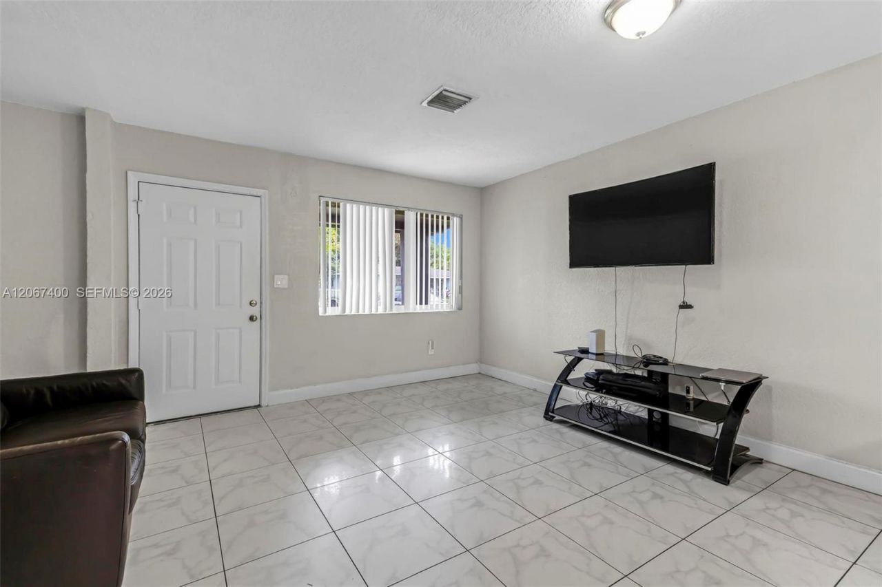 3271 NW 173rd Ter , Miami Gardens, FL 33056 Photo
