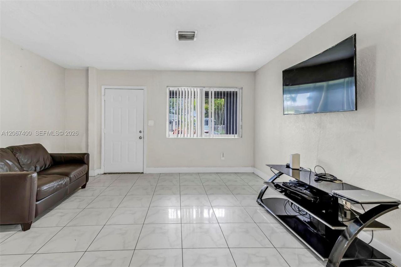3271 NW 173rd Ter , Miami Gardens, FL 33056 Photo