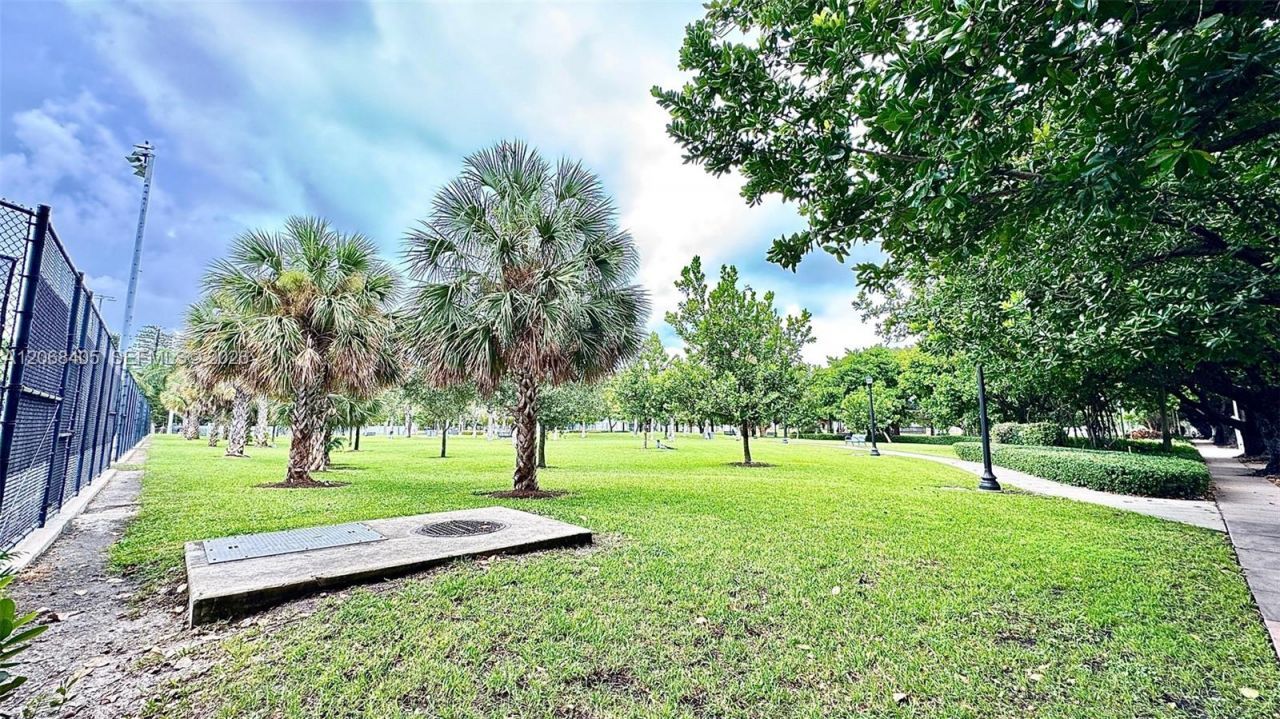 1200 Euclid Ave, Unit 302, Miami Beach, FL 33139 Photo