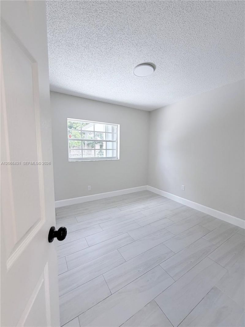 4492 NW 180th St , Miami Gardens, FL 33055 Photo