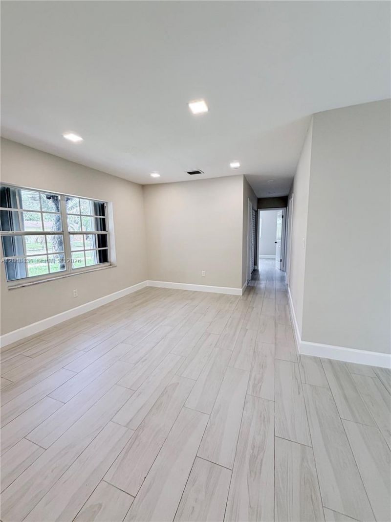 4492 NW 180th St , Miami Gardens, FL 33055 Photo