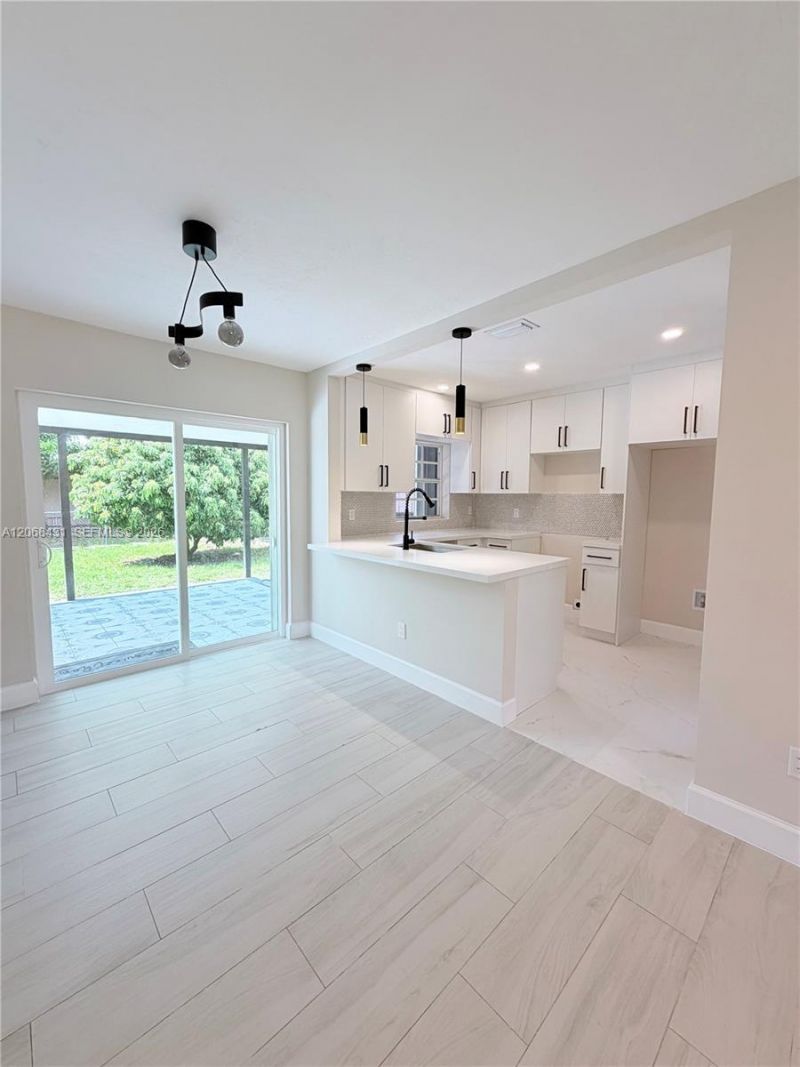 4492 NW 180th St , Miami Gardens, FL 33055 Photo