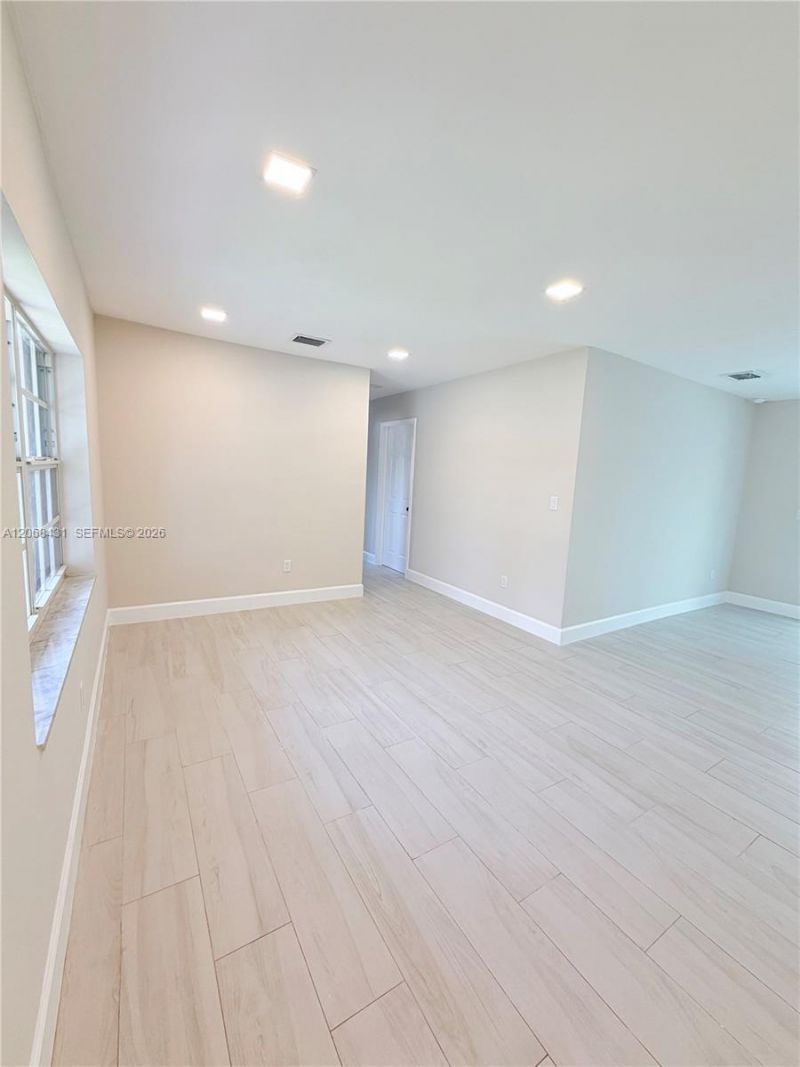 4492 NW 180th St , Miami Gardens, FL 33055 Photo