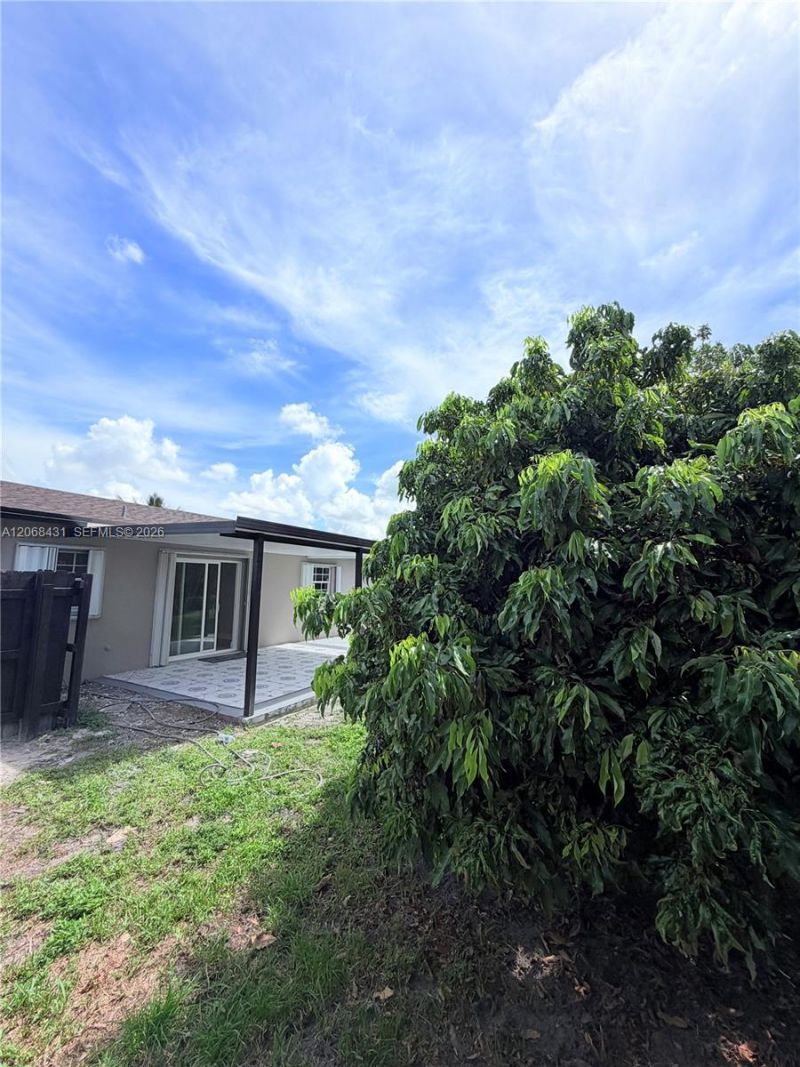 4492 NW 180th St , Miami Gardens, FL 33055 Photo