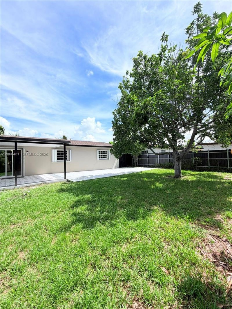4492 NW 180th St , Miami Gardens, FL 33055 Photo