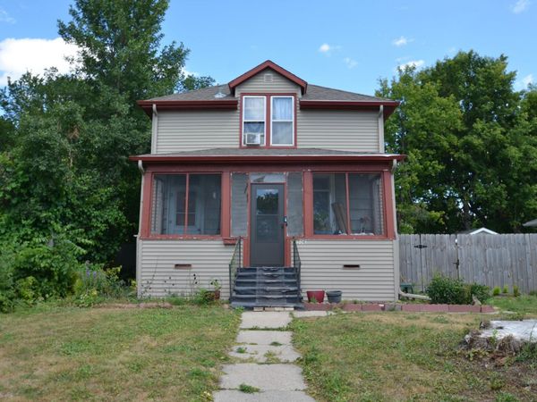 506 4th Street S, Moorhead, MN 56560