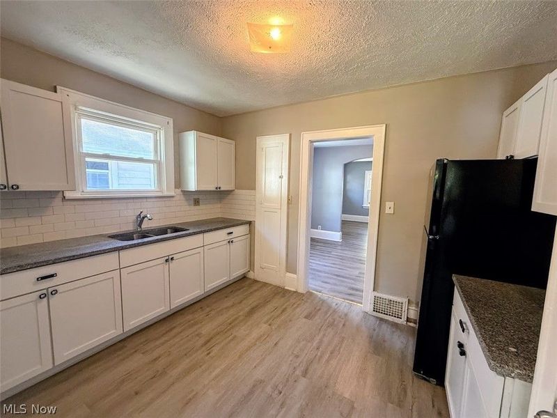 751 Merton Avenue , Akron, OH 44306 Photo 9