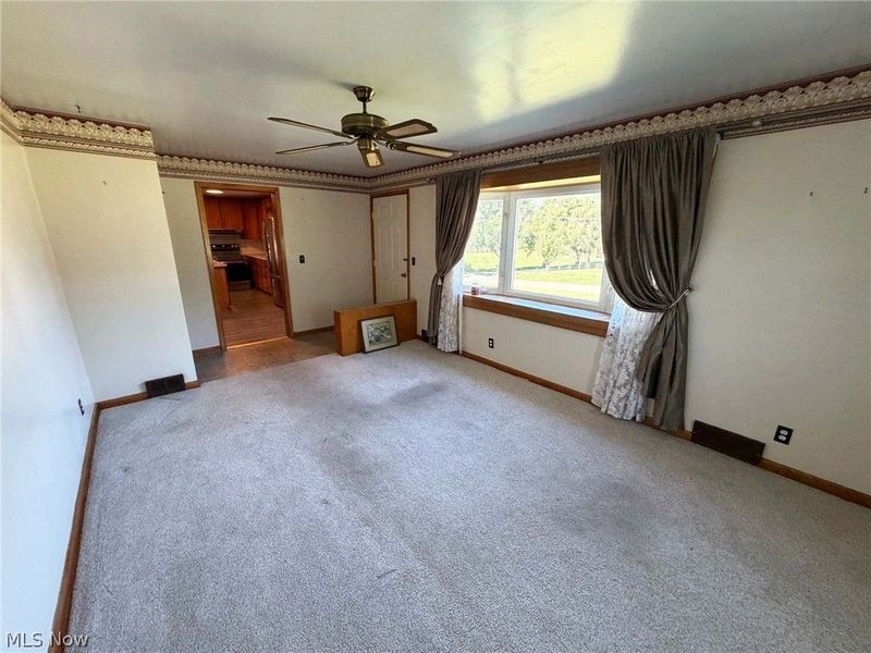 4284 Swallen Avenue , Louisville, OH 44641 Photo 11