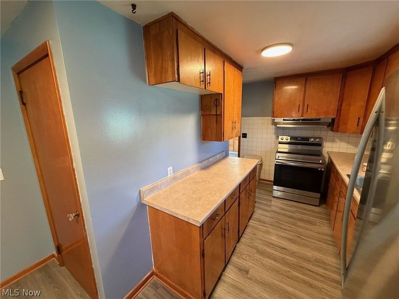 4284 Swallen Avenue , Louisville, OH 44641 Photo 14