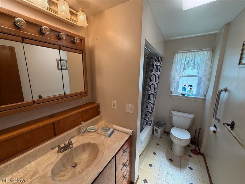 4284 Swallen Avenue , Louisville, OH 44641 Photo 17