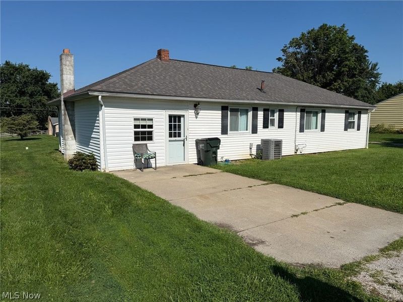 4284 Swallen Avenue , Louisville, OH 44641 Photo 2