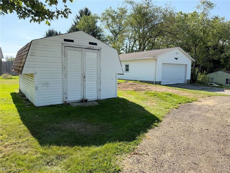 4284 Swallen Avenue , Louisville, OH 44641 Photo 7