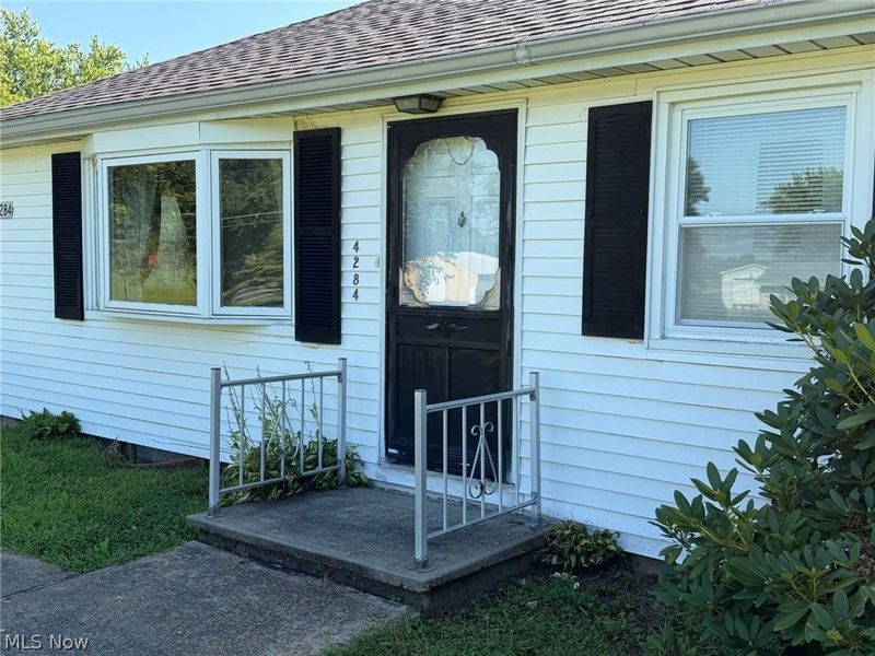4284 Swallen Avenue , Louisville, OH 44641 Photo 9