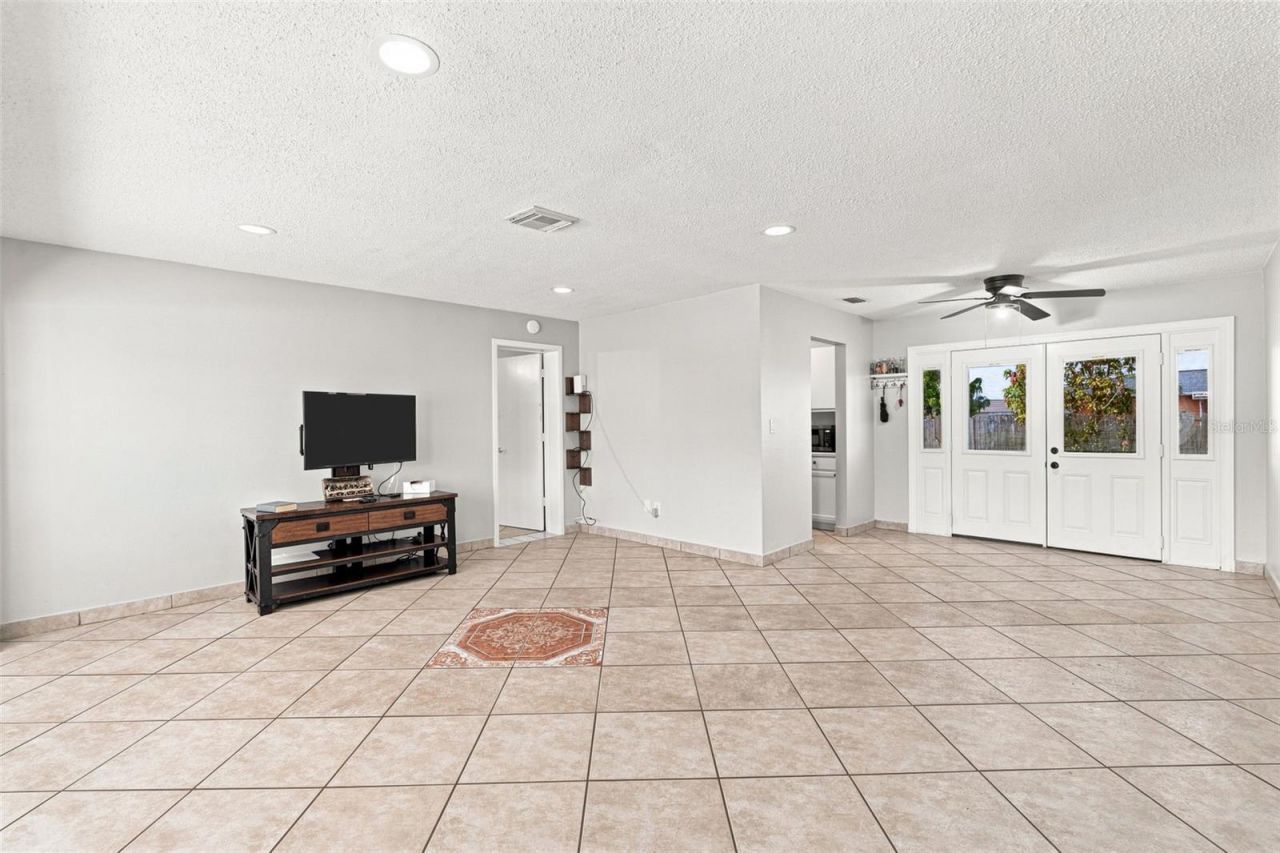 18186 Iris Road, Fort Myers, FL 33967 Photo