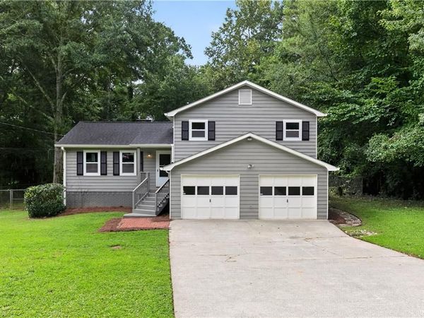 707 Cristy Lane , Woodstock, GA 30188