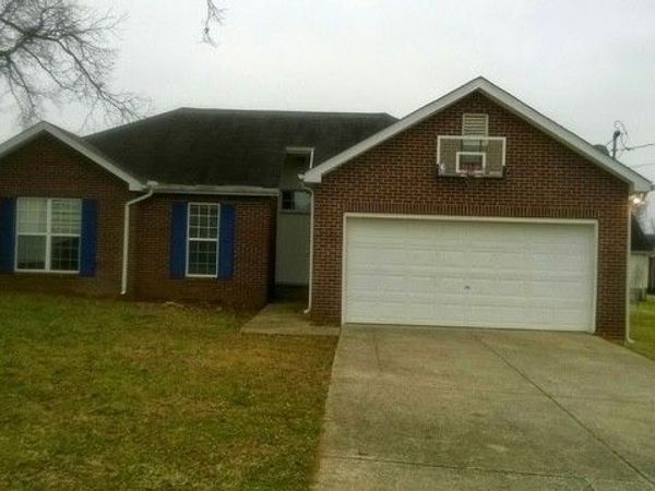 1811 Rory Cv, La Vergne, TN 37086