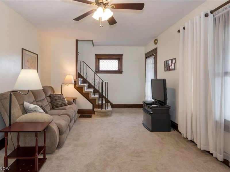 9817 Robinson Avenue, Garfield Heights, OH 44125 Photo 5