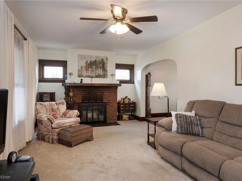 9817 Robinson Avenue, Garfield Heights, OH 44125 Photo 8