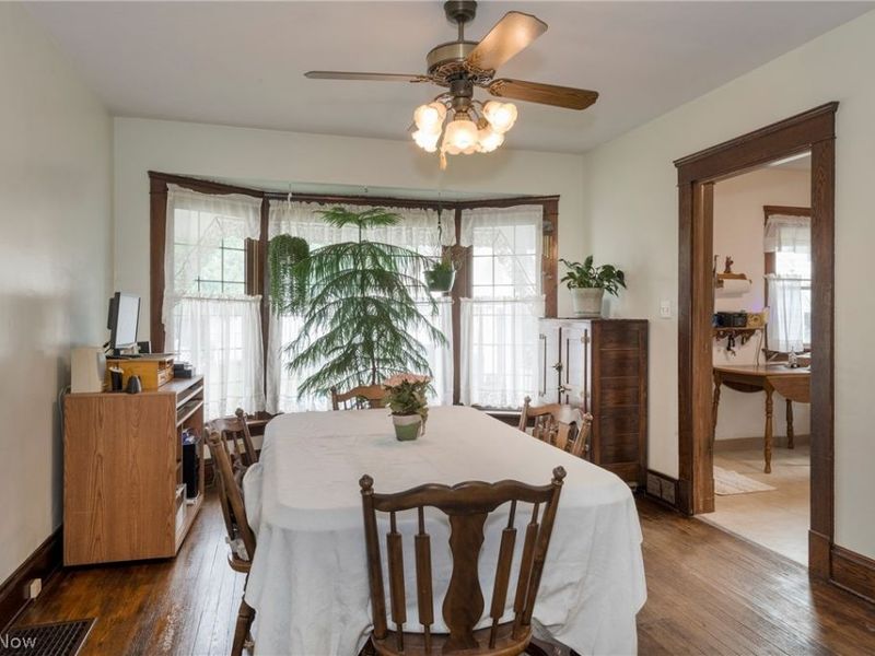 9817 Robinson Avenue, Garfield Heights, OH 44125 Photo 9