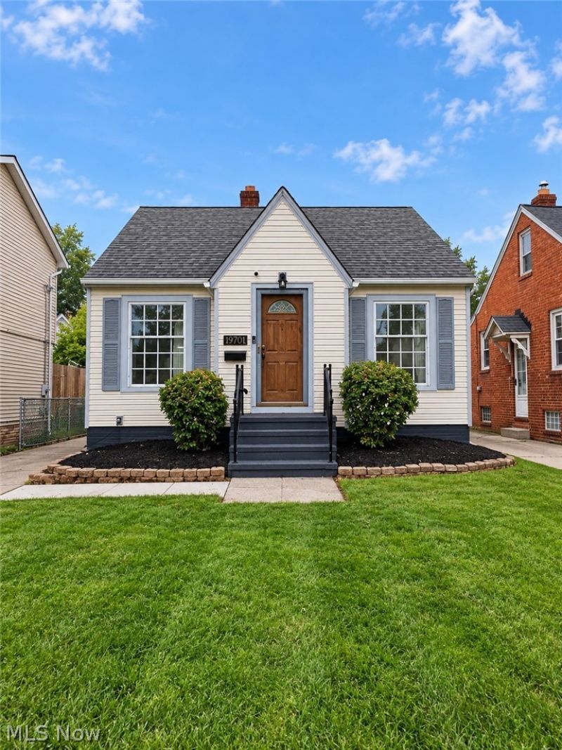 19701 Naumann Avenue, Euclid, OH 44119 Main Photo