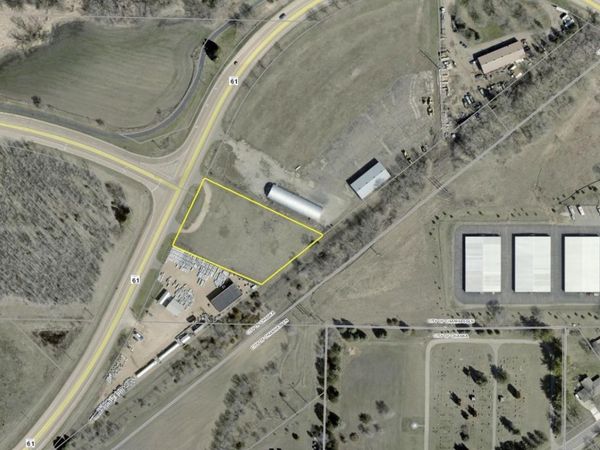 XXX chaska Boulevard , Chaska, MN 55318