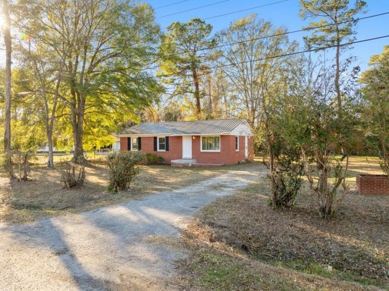 139 Mahogany Avenue Photo 1