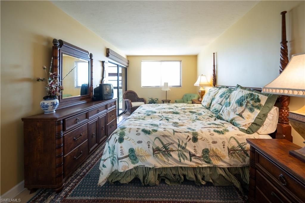 807 River Point Dr, Unit 304D, Naples, FL 34102 Photo