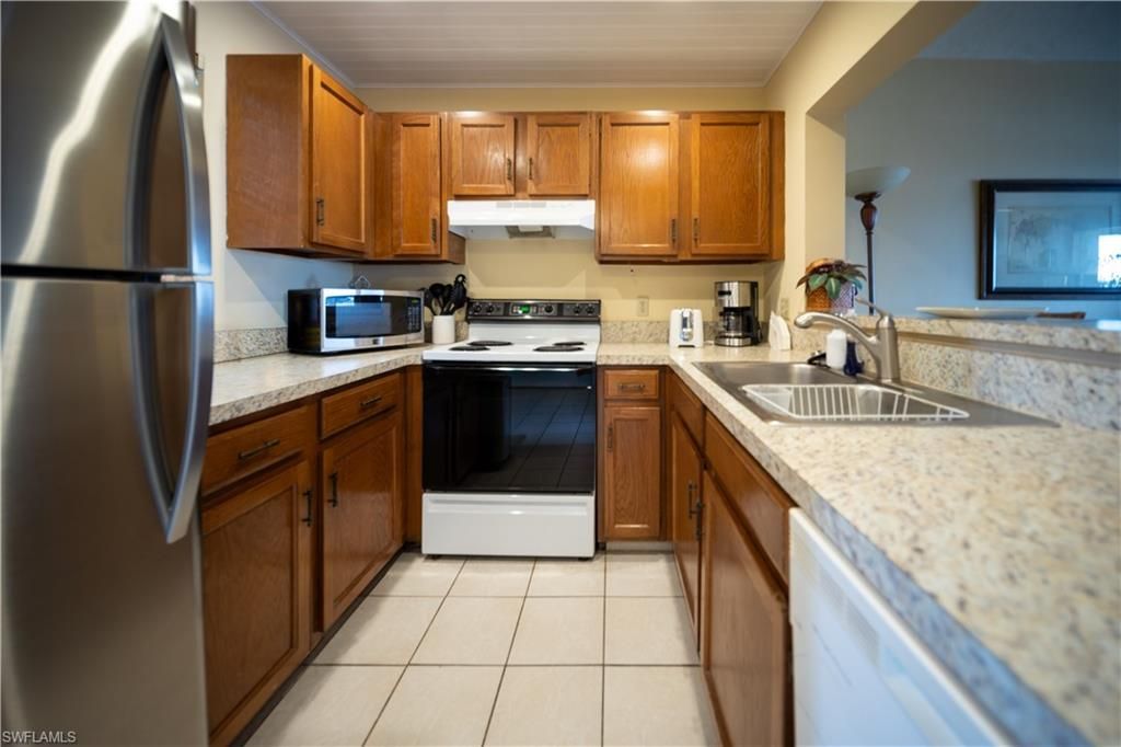 807 River Point Dr, Unit 304D, Naples, FL 34102 Photo
