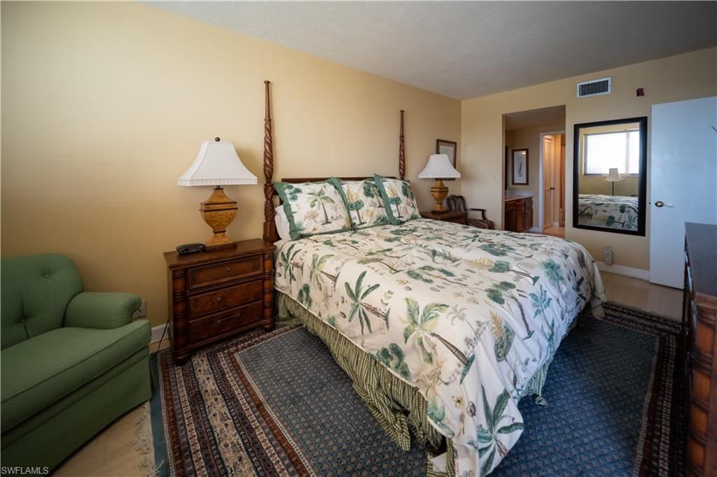 807 River Point Dr, Unit 304D, Naples, FL 34102 Photo