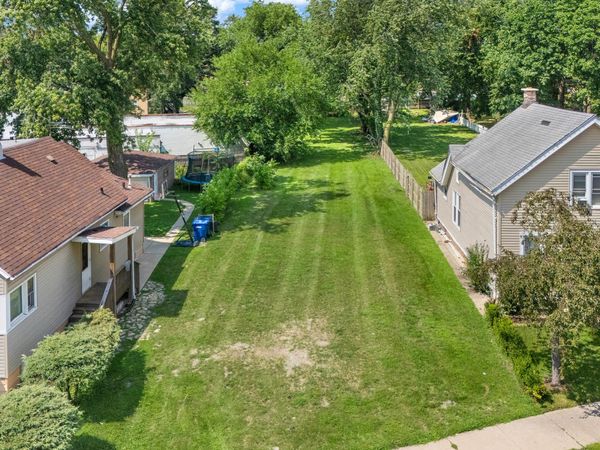 1950 Vermont Street , Blue Island, IL 60406