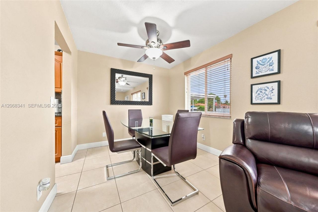 3180 W 3rd Ave, Hialeah, FL 33012 Photo