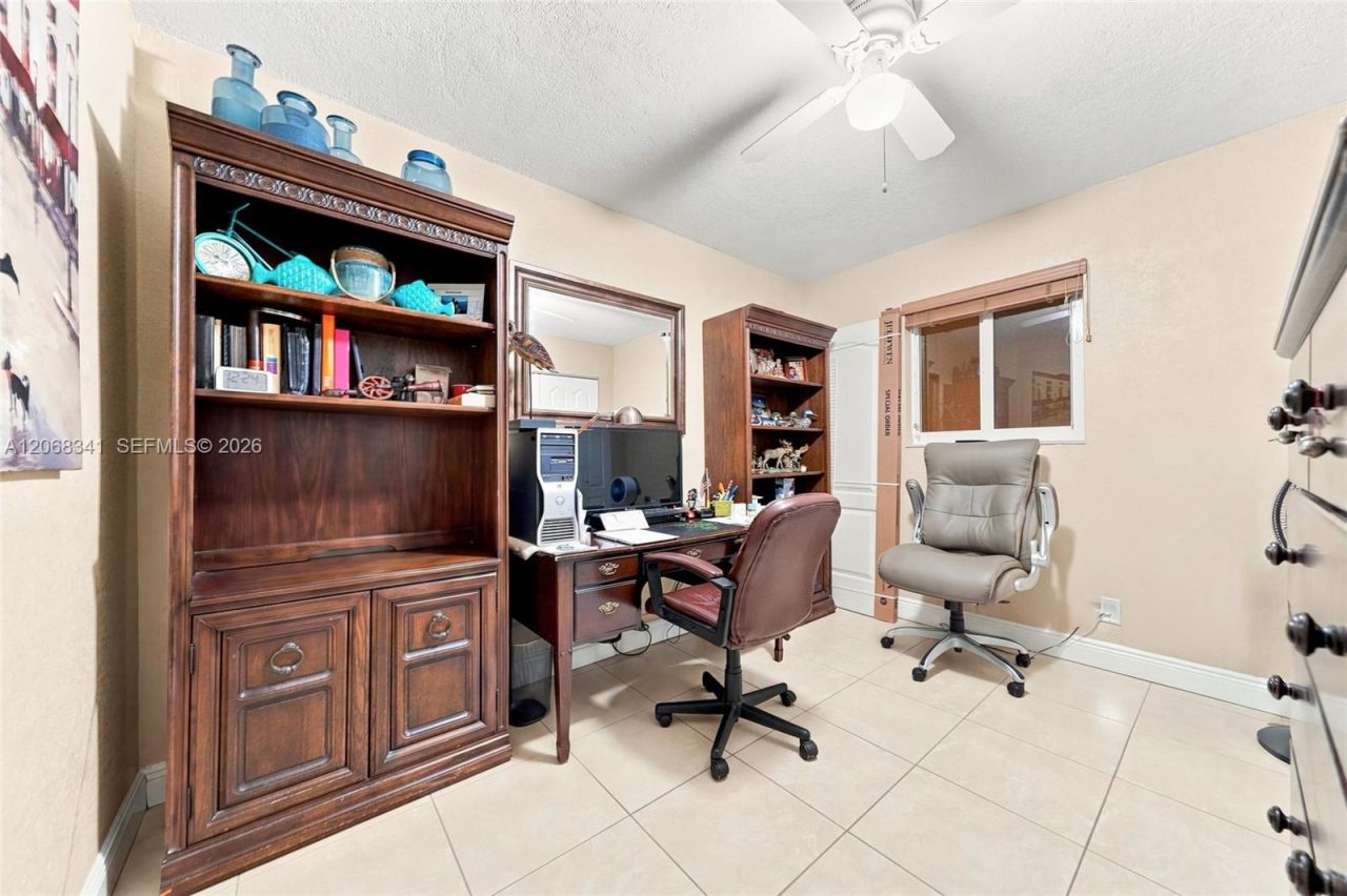3180 W 3rd Ave, Hialeah, FL 33012 Photo