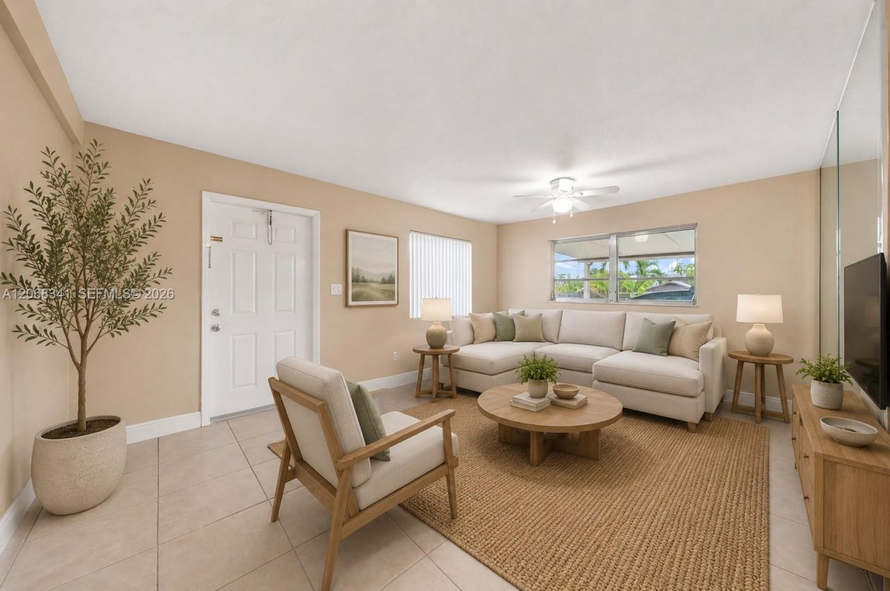3180 W 3rd Ave, Hialeah, FL 33012 Photo