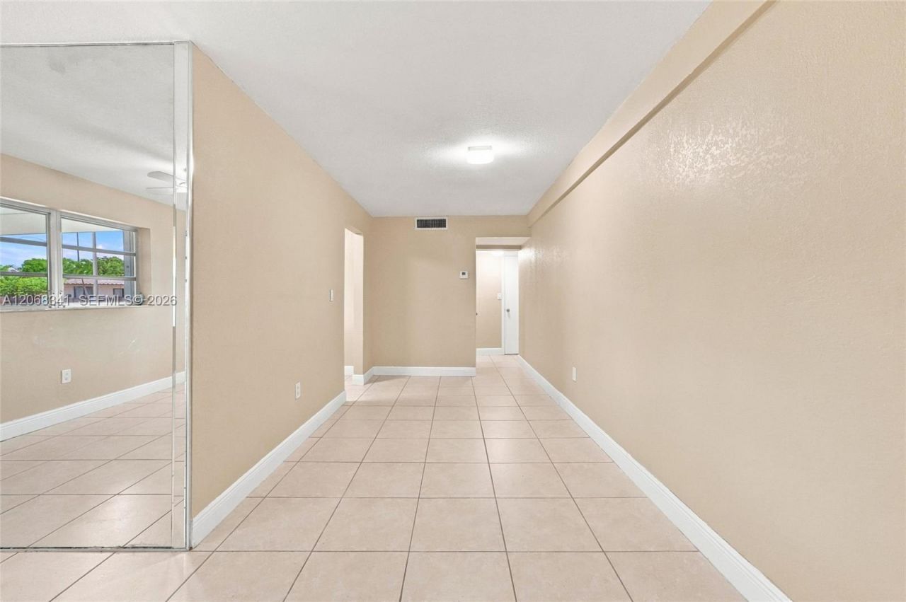 3180 W 3rd Ave, Hialeah, FL 33012 Photo