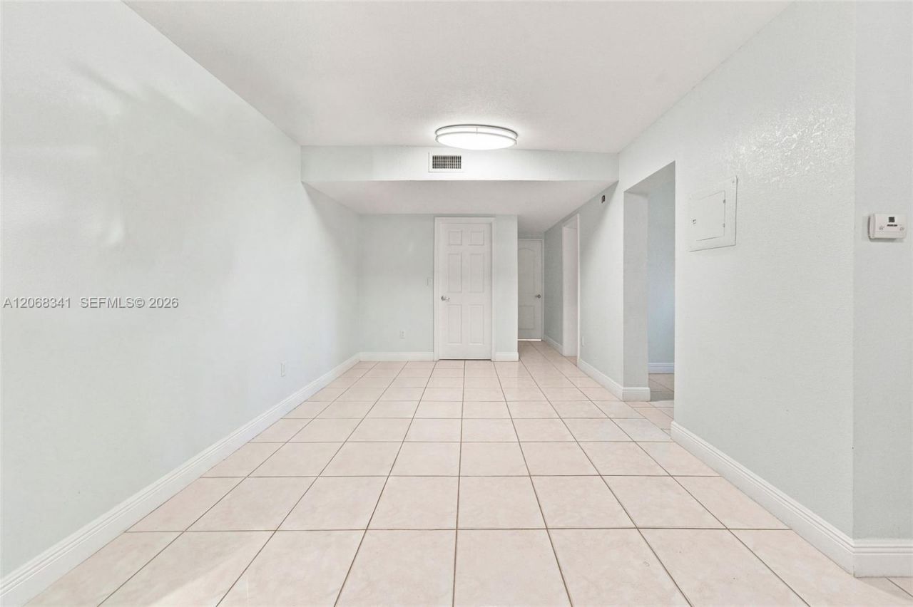 3180 W 3rd Ave, Hialeah, FL 33012 Photo