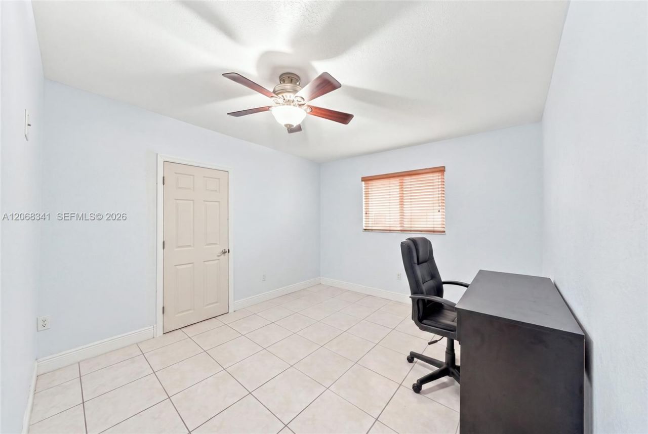 3180 W 3rd Ave, Hialeah, FL 33012 Photo