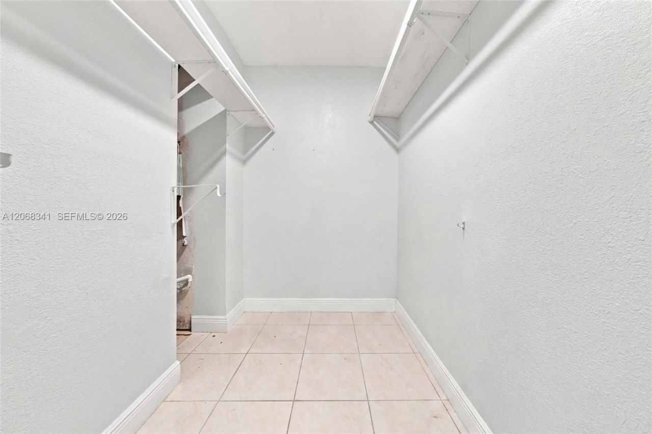 3180 W 3rd Ave, Hialeah, FL 33012 Photo