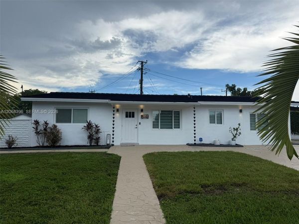 Unit House, Miami, FL 33165