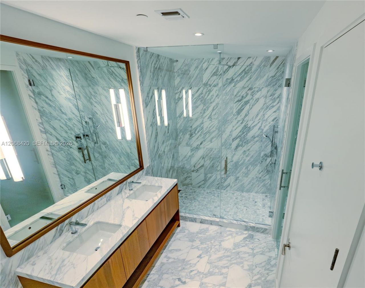 175 SE 25th Rd , Unit 1002, Miami, FL 33129 Photo