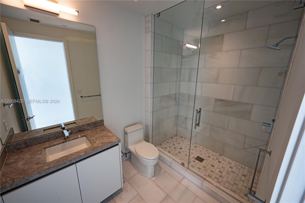 175 SE 25th Rd , Unit 1002, Miami, FL 33129 Photo