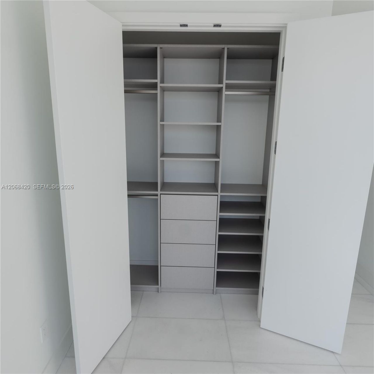 175 SE 25th Rd , Unit 1002, Miami, FL 33129 Photo