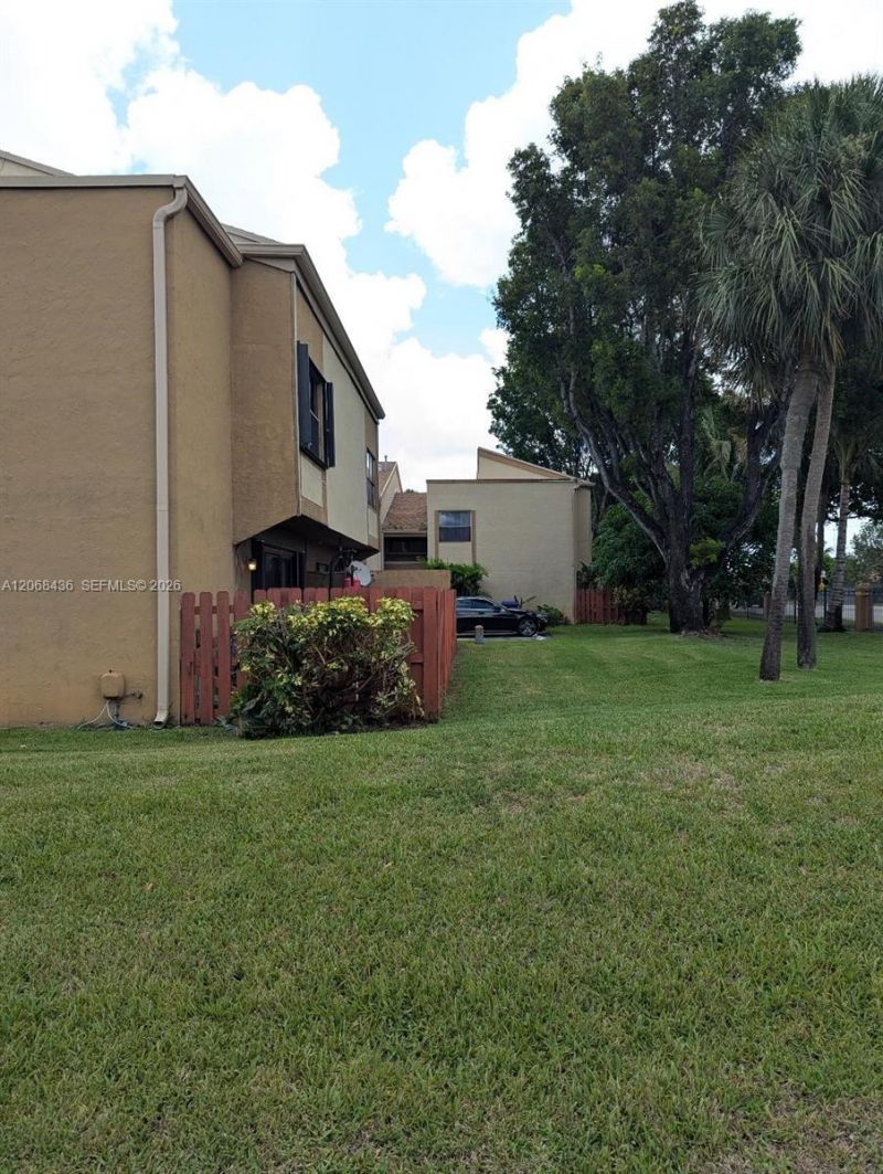 8380 S Missionwood Cir , Unit C-II, Miramar, FL 33025 Photo