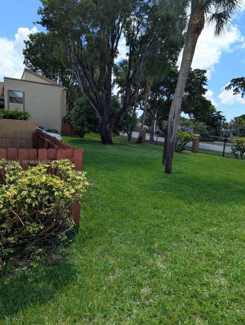 8380 S Missionwood Cir , Unit C-II, Miramar, FL 33025 Photo