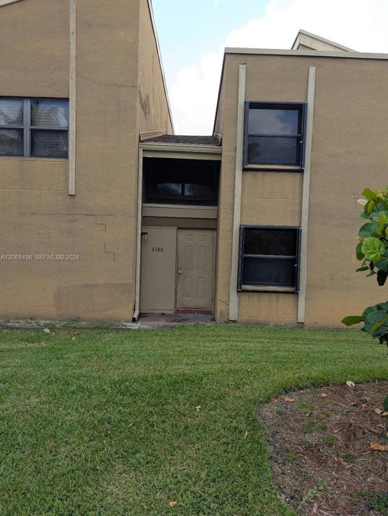 8380 S Missionwood Cir , Unit C-II, Miramar, FL 33025 Photo