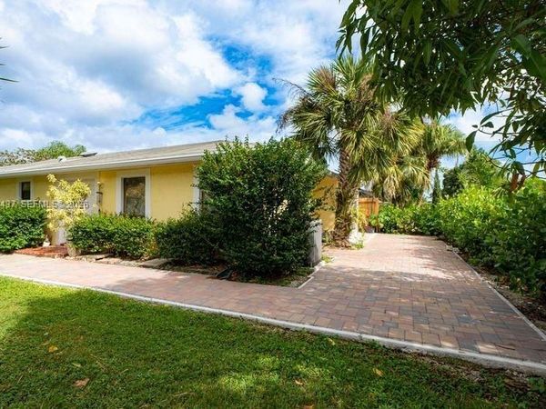 7507 N Ace Rd N , Lake Worth, FL 33467