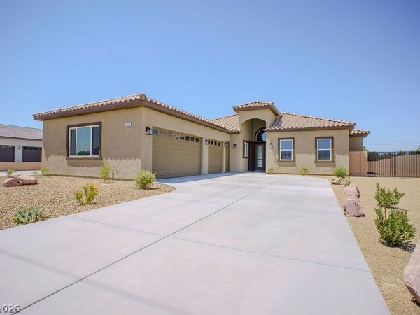 1840 Old West Avenue , Pahrump, NV 89048