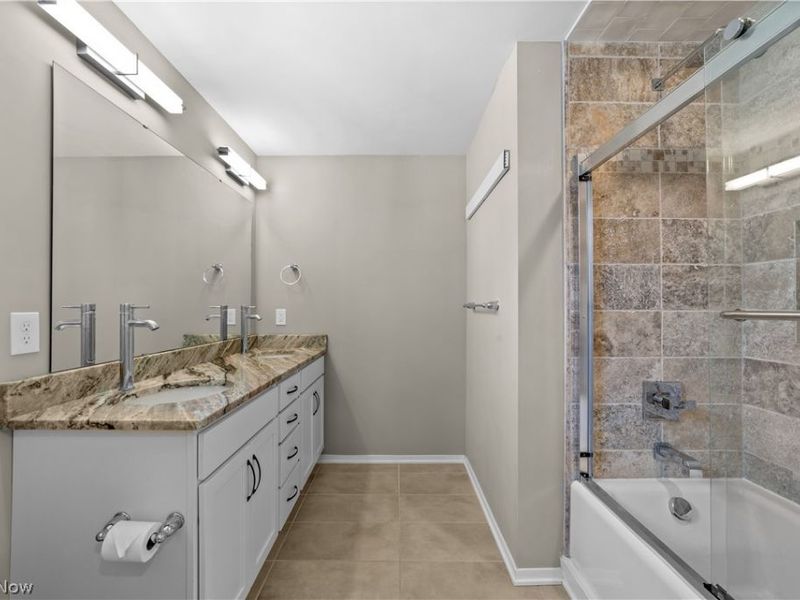2334 W 16th Place, Cleveland, OH 44113 Photo 24