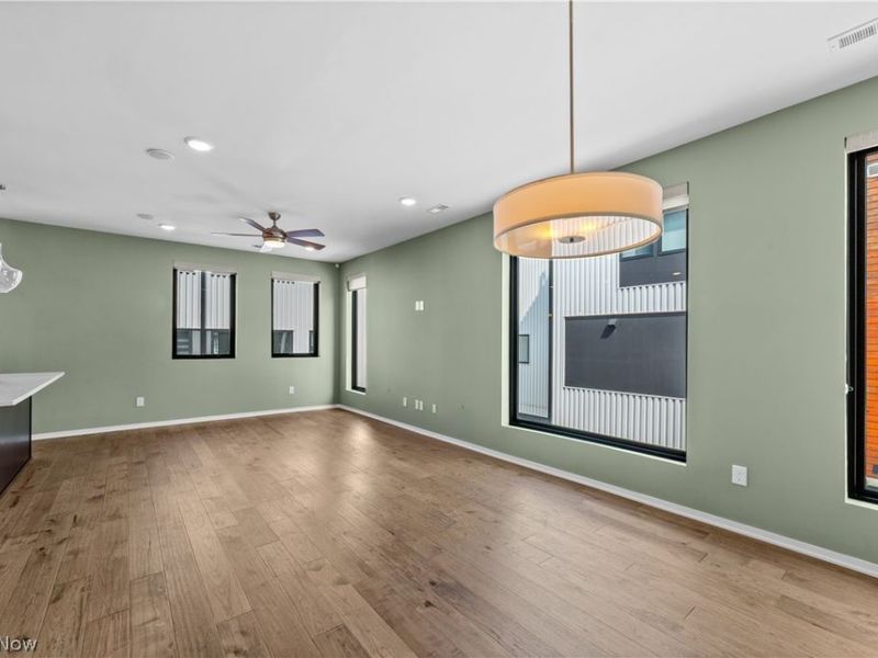 2334 W 16th Place, Cleveland, OH 44113 Photo 9