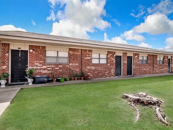 1709 Short Street, Unit B, Cleburne, TX 76033