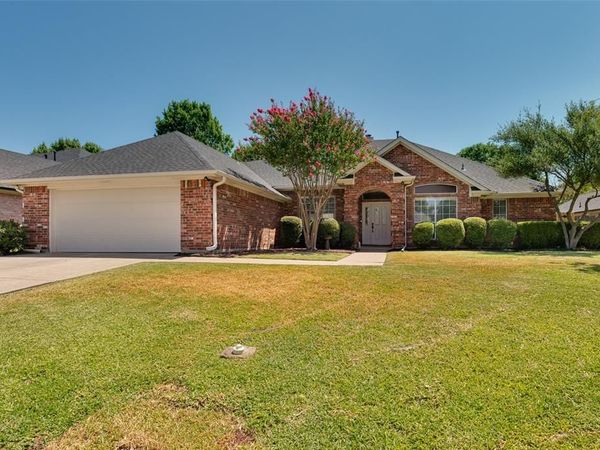 1708 Meadow Crest Lane, Mansfield, TX 76063